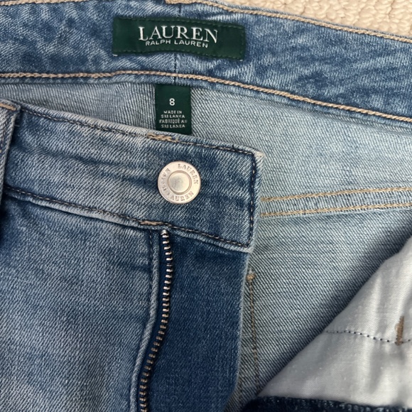 Size 8 Ralph Lauren knee length jean shorts - Picture 3 of 3